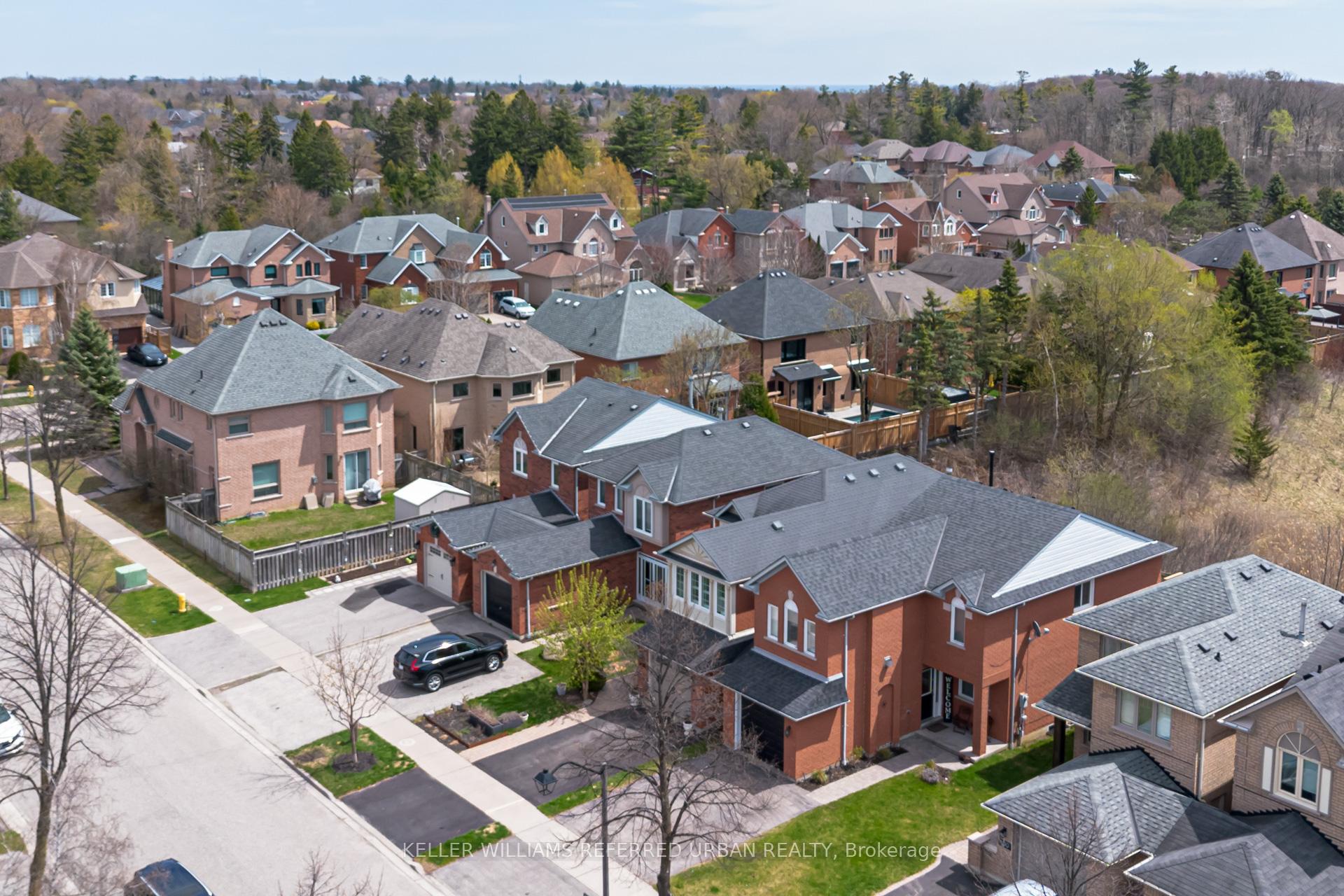 Photo 6 of 105 White Pine Crescent, Pickering, Highbush — HOMEH