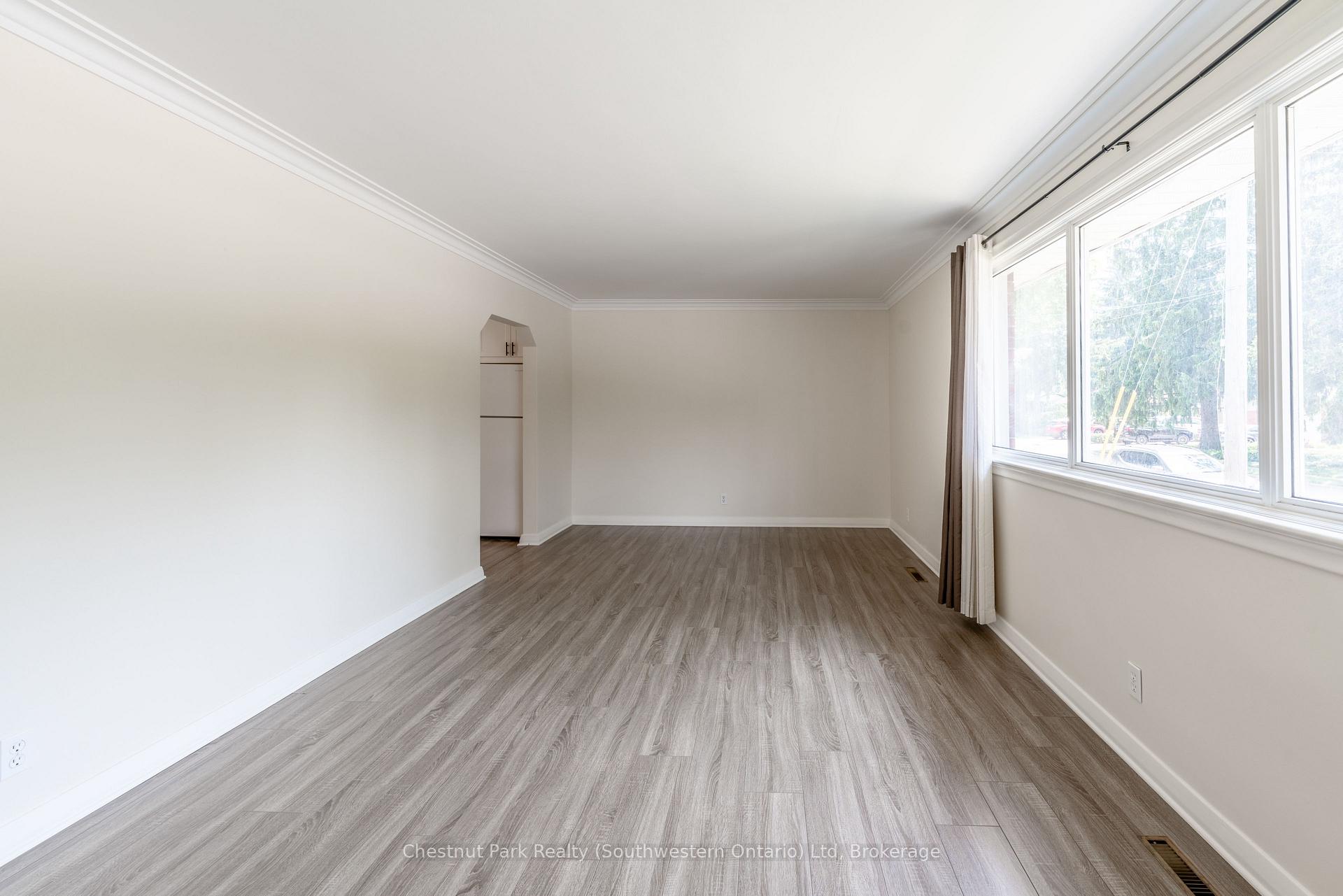 Photo 4 of 59 Clive Avenue, Guelph, Riverside Park — HOMEH