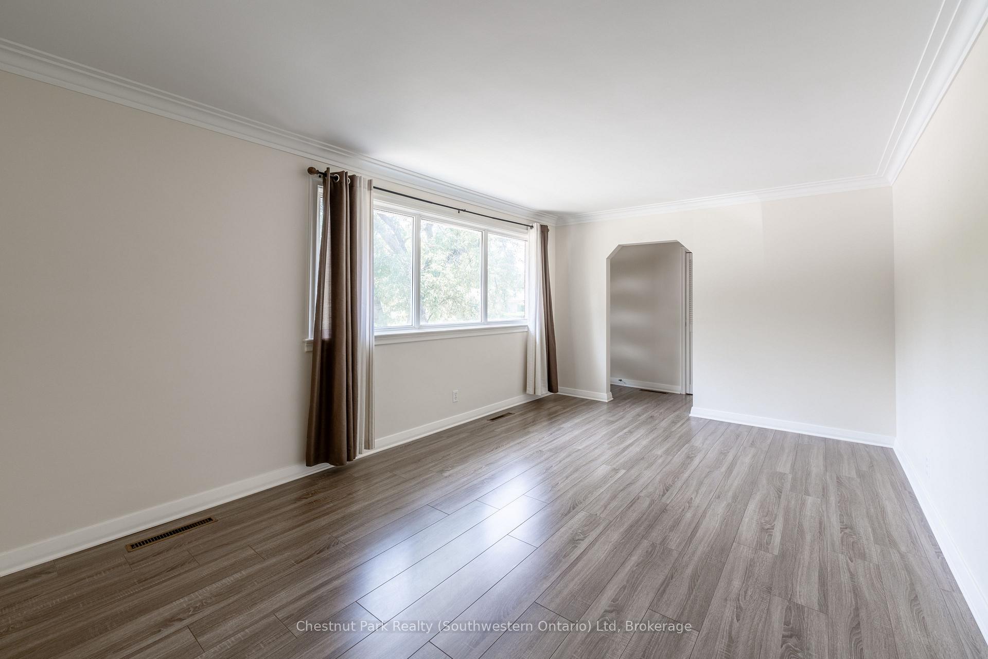 Photo 5 of 59 Clive Avenue, Guelph, Riverside Park — HOMEH