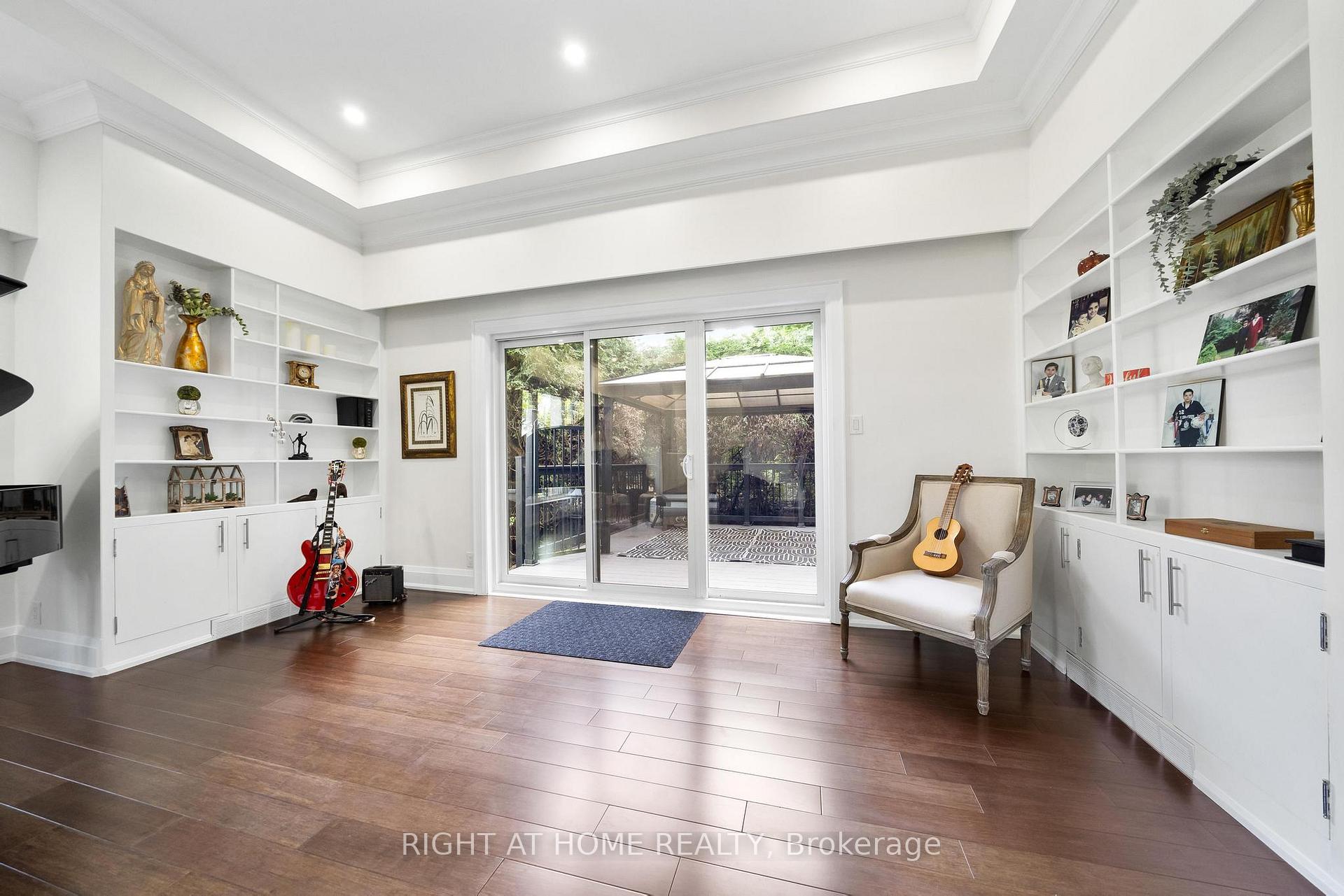 Photo 9 of 403 Hess Street S, Hamilton, Durand — HOMEH