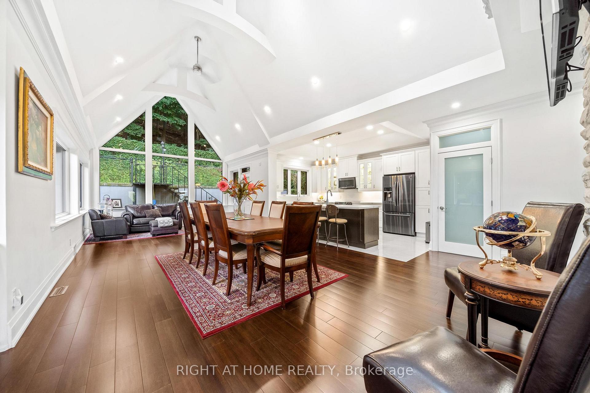 Photo 11 of 403 Hess Street S, Hamilton, Durand — HOMEH