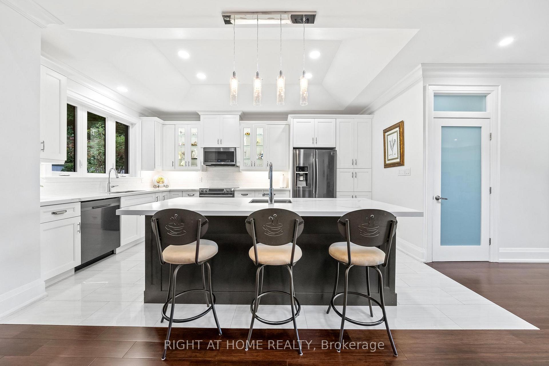 Photo 18 of 403 Hess Street S, Hamilton, Durand — HOMEH