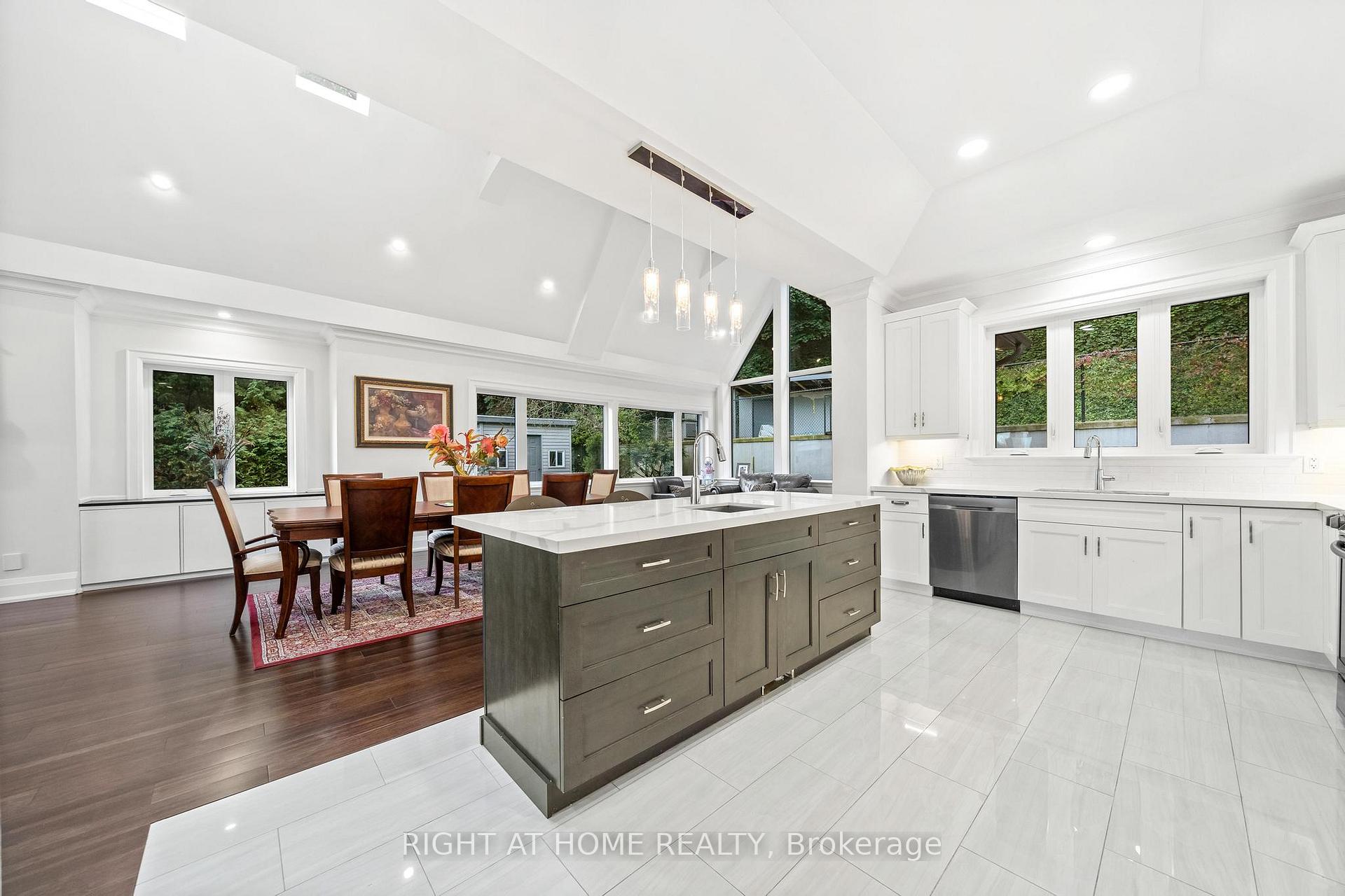 Photo 22 of 403 Hess Street S, Hamilton, Durand — HOMEH