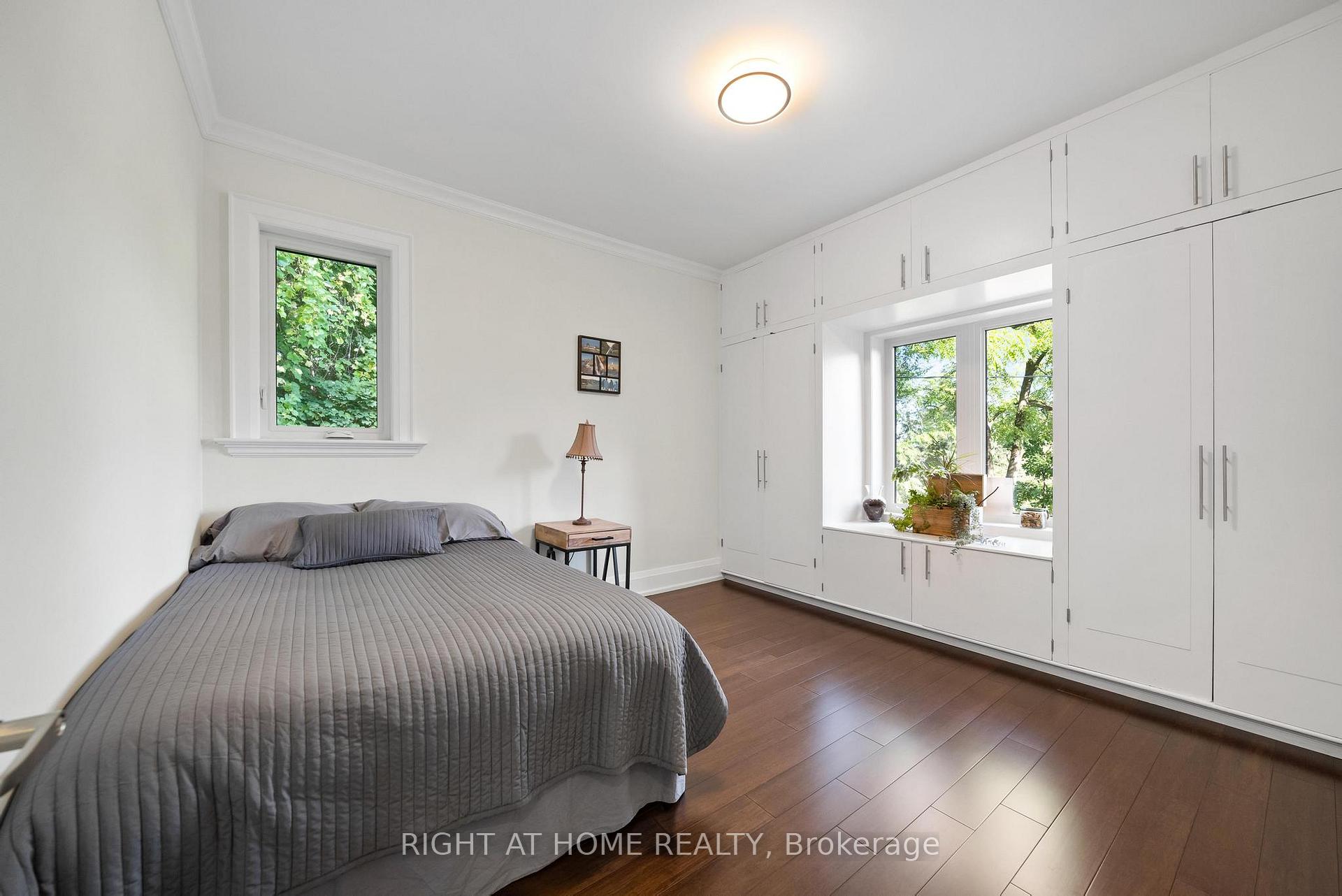 Photo 33 of 403 Hess Street S, Hamilton, Durand — HOMEH