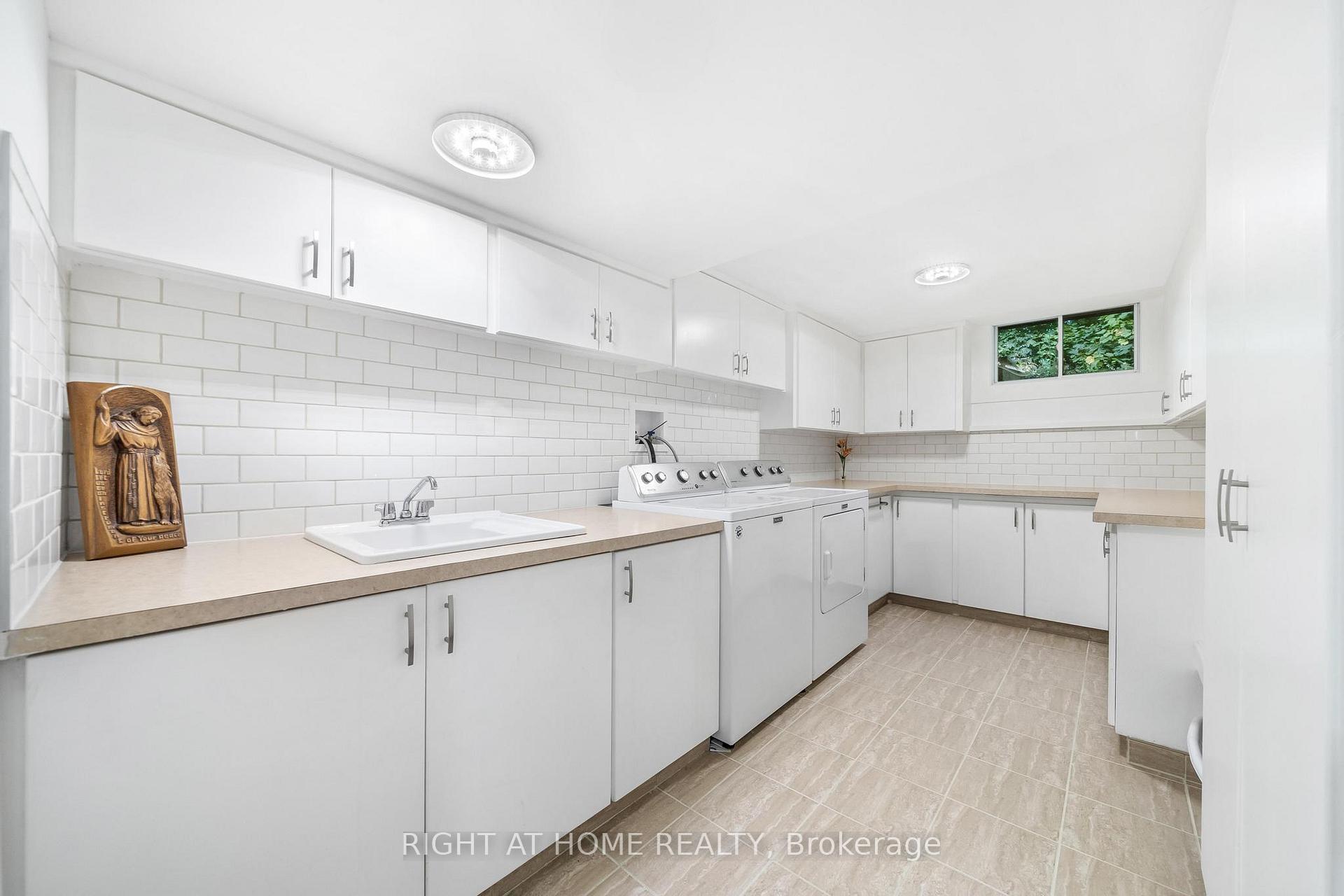 Photo 36 of 403 Hess Street S, Hamilton, Durand — HOMEH