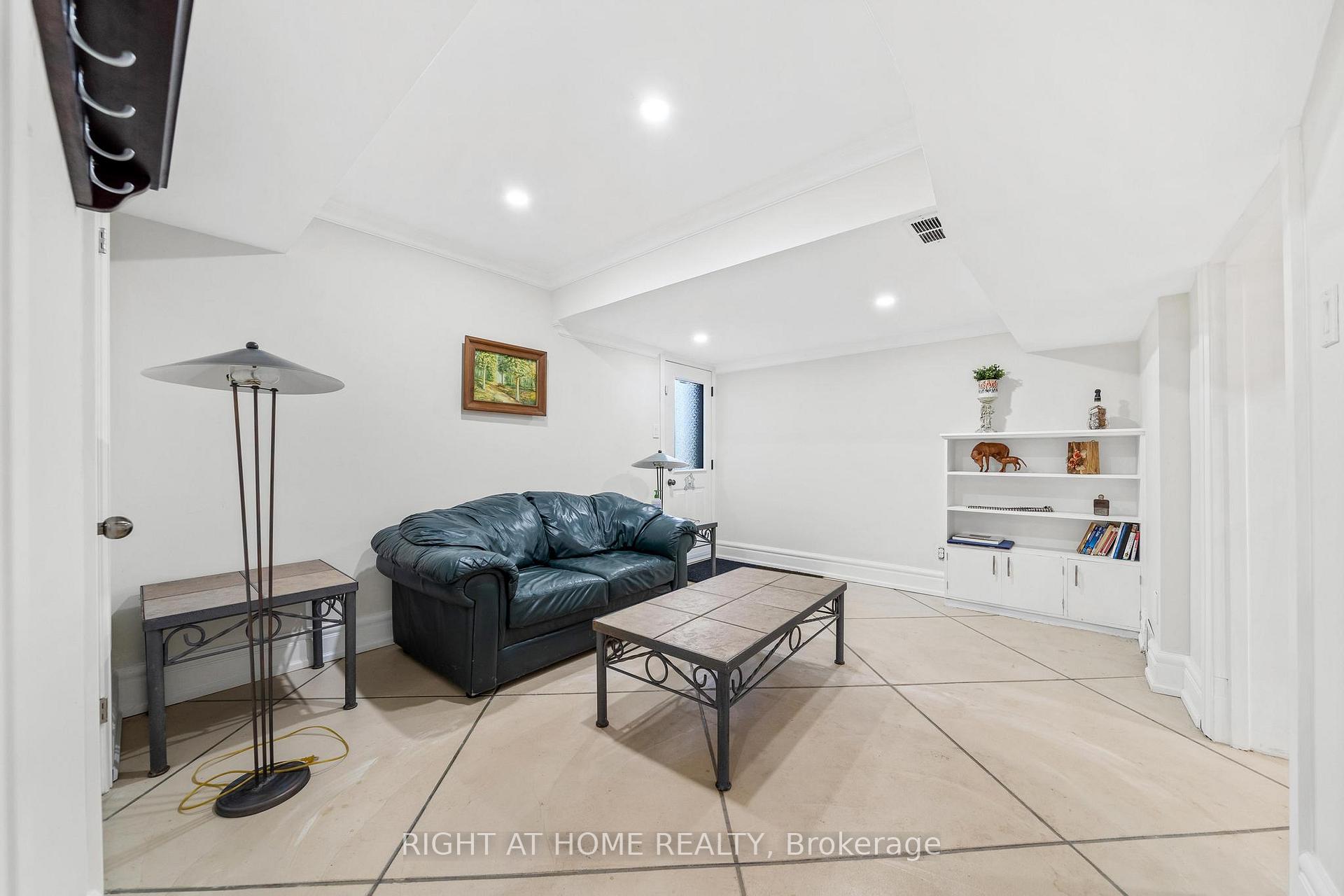 Photo 39 of 403 Hess Street S, Hamilton, Durand — HOMEH