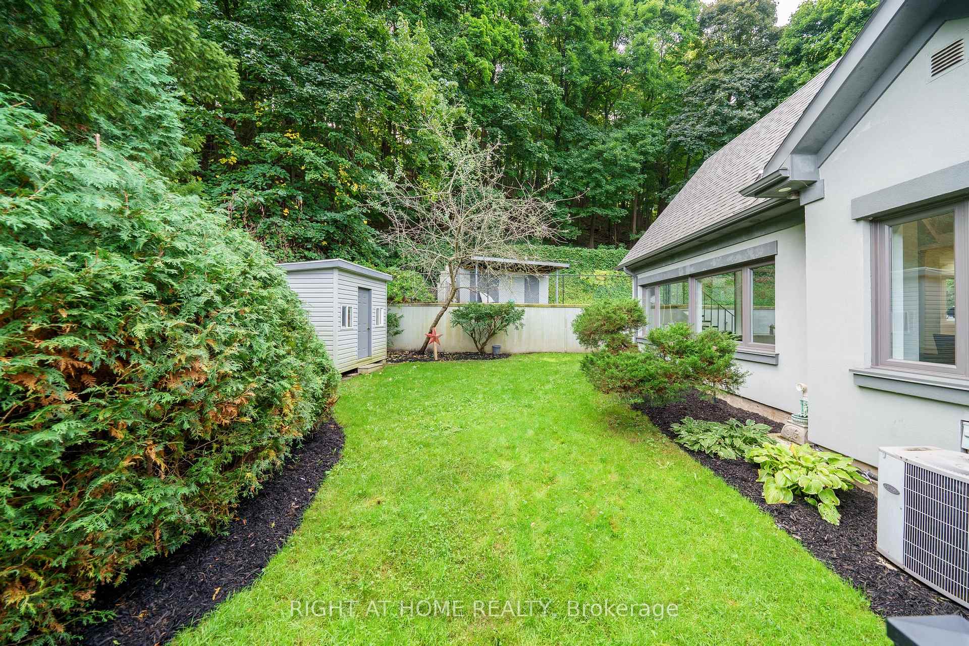 Photo 42 of 403 Hess Street S, Hamilton, Durand — HOMEH