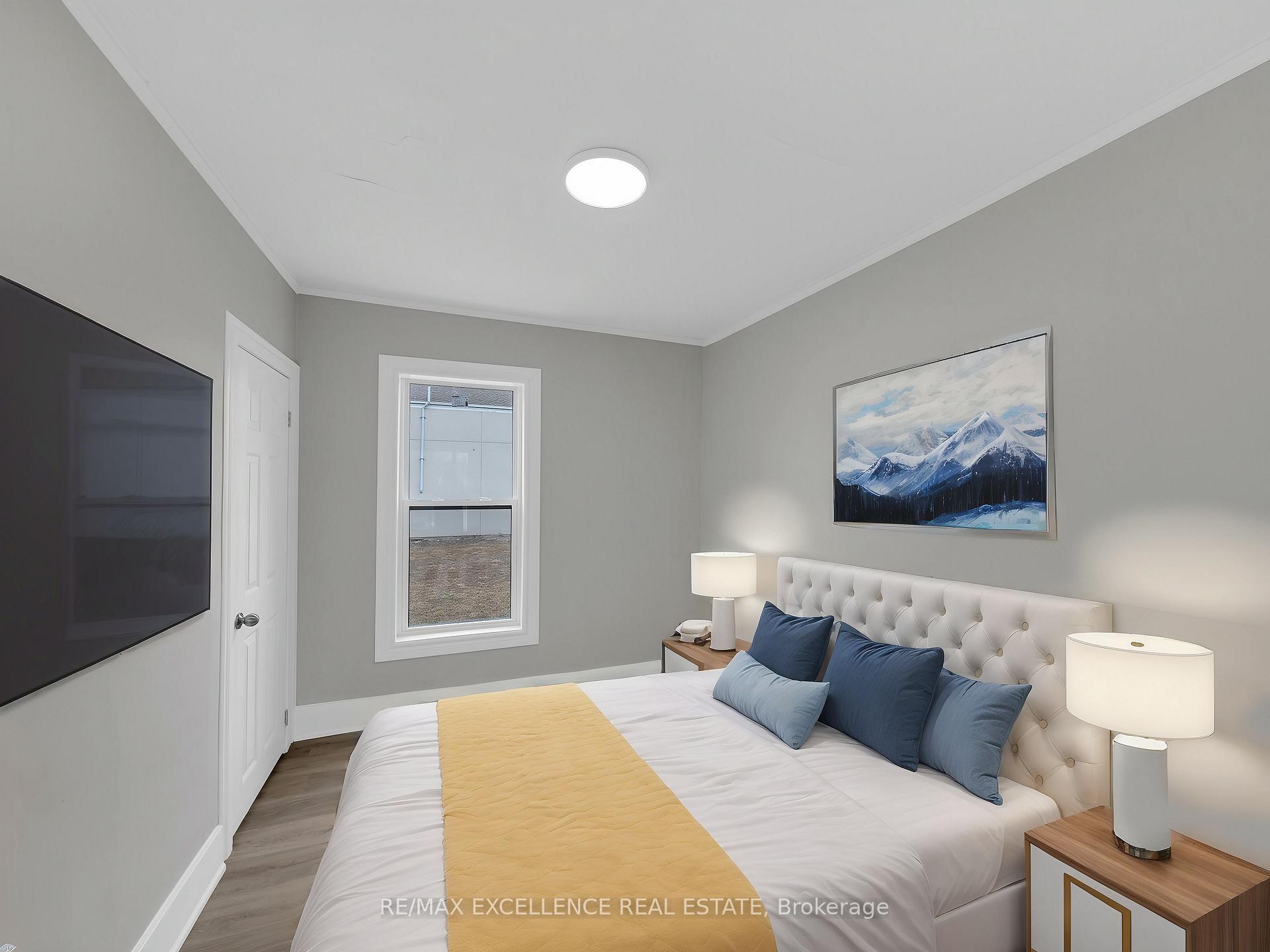 Photo 4 of 1289-1291 Langlois Avenue, Windsor — HOMEH