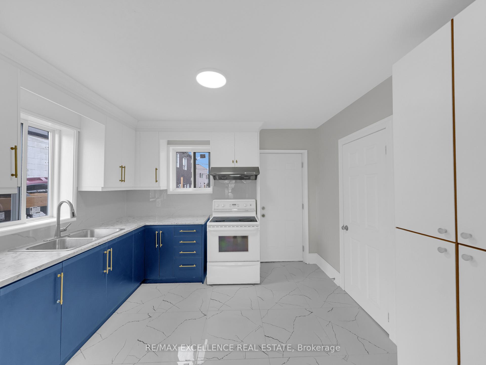 Photo 8 of 1289-1291 Langlois Avenue, Windsor — HOMEH