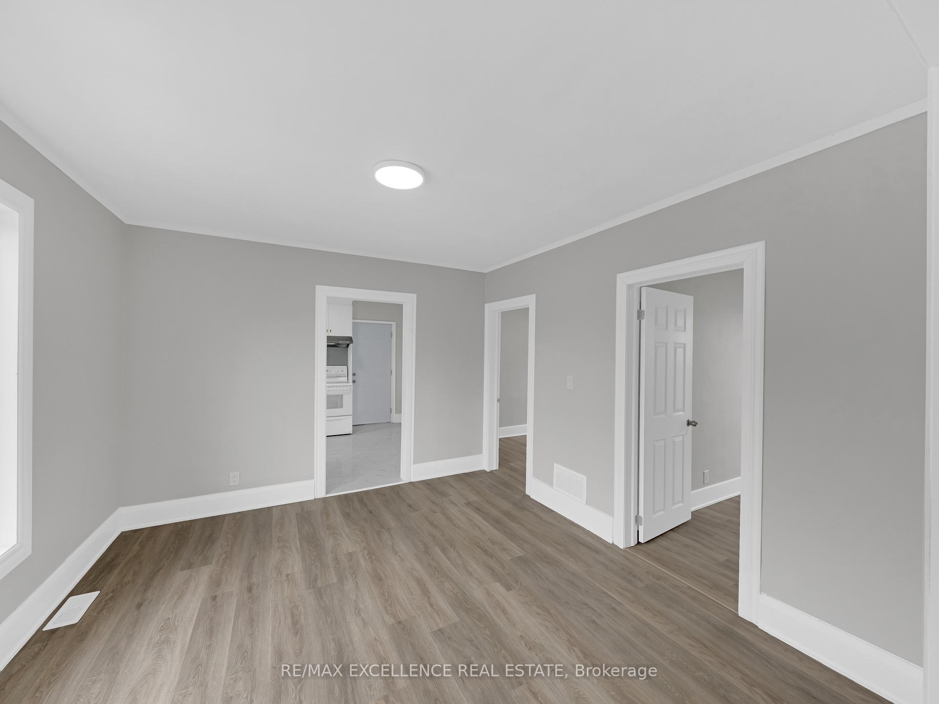 Photo 12 of 1289-1291 Langlois Avenue, Windsor — HOMEH