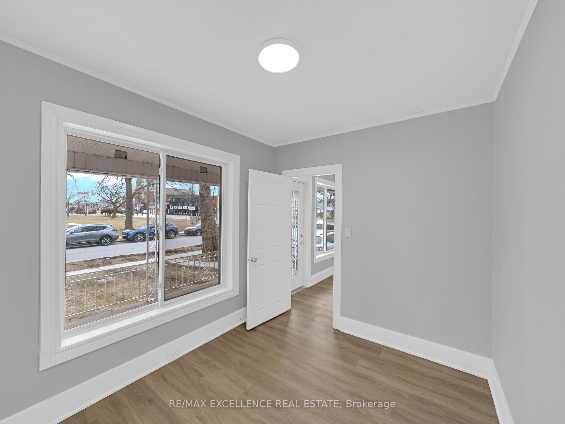 Photo 14 of 1289-1291 Langlois Avenue, Windsor — HOMEH