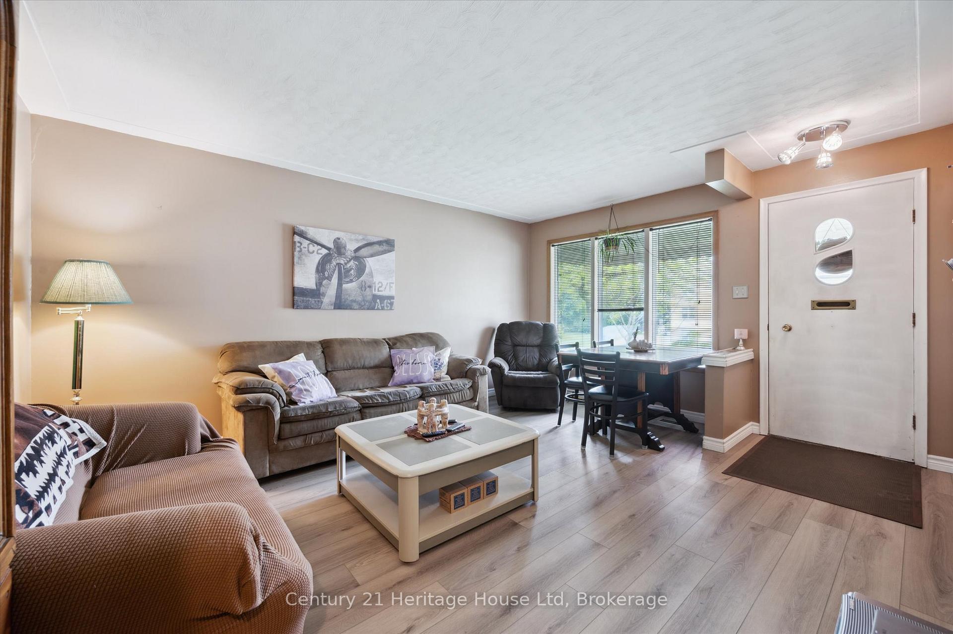 Photo 6 of 131 Waverley Drive, Guelph, Riverside Park — HOMEH