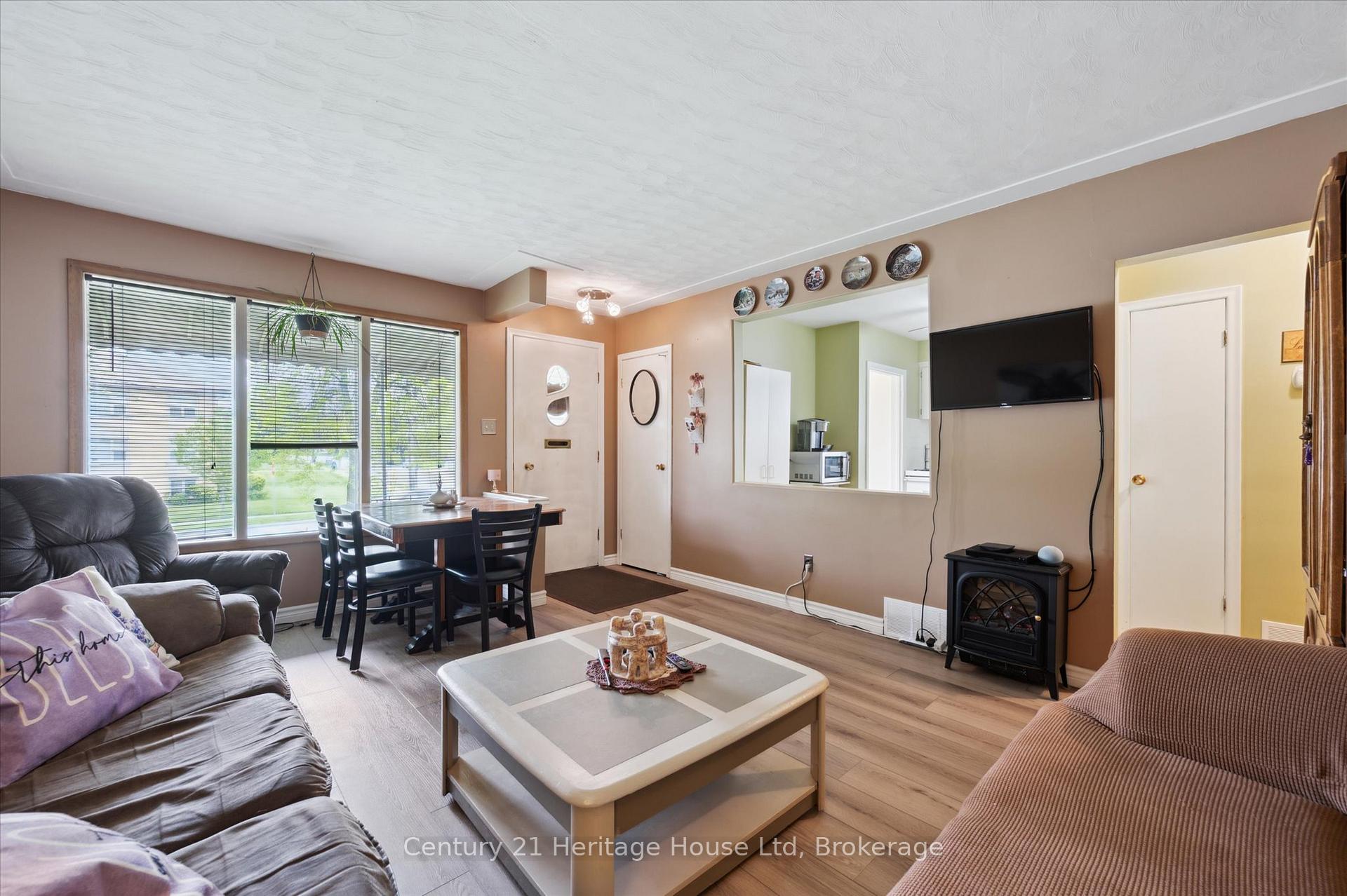Photo 7 of 131 Waverley Drive, Guelph, Riverside Park — HOMEH