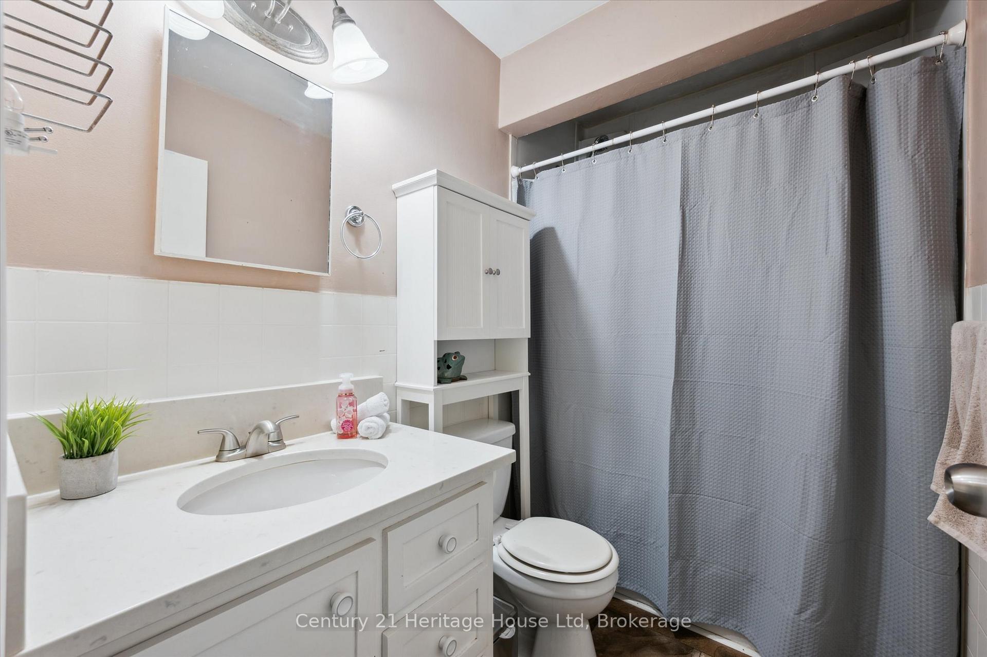Photo 18 of 131 Waverley Drive, Guelph, Riverside Park — HOMEH