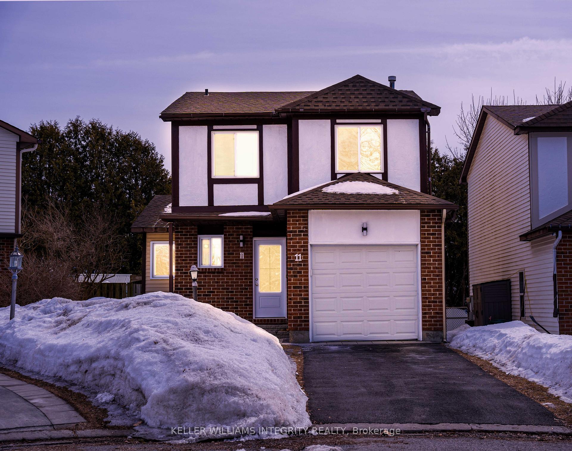 Photo 2 of 11 Willowview Way, Ottawa, Barrhaven - On the Green — HOMEH