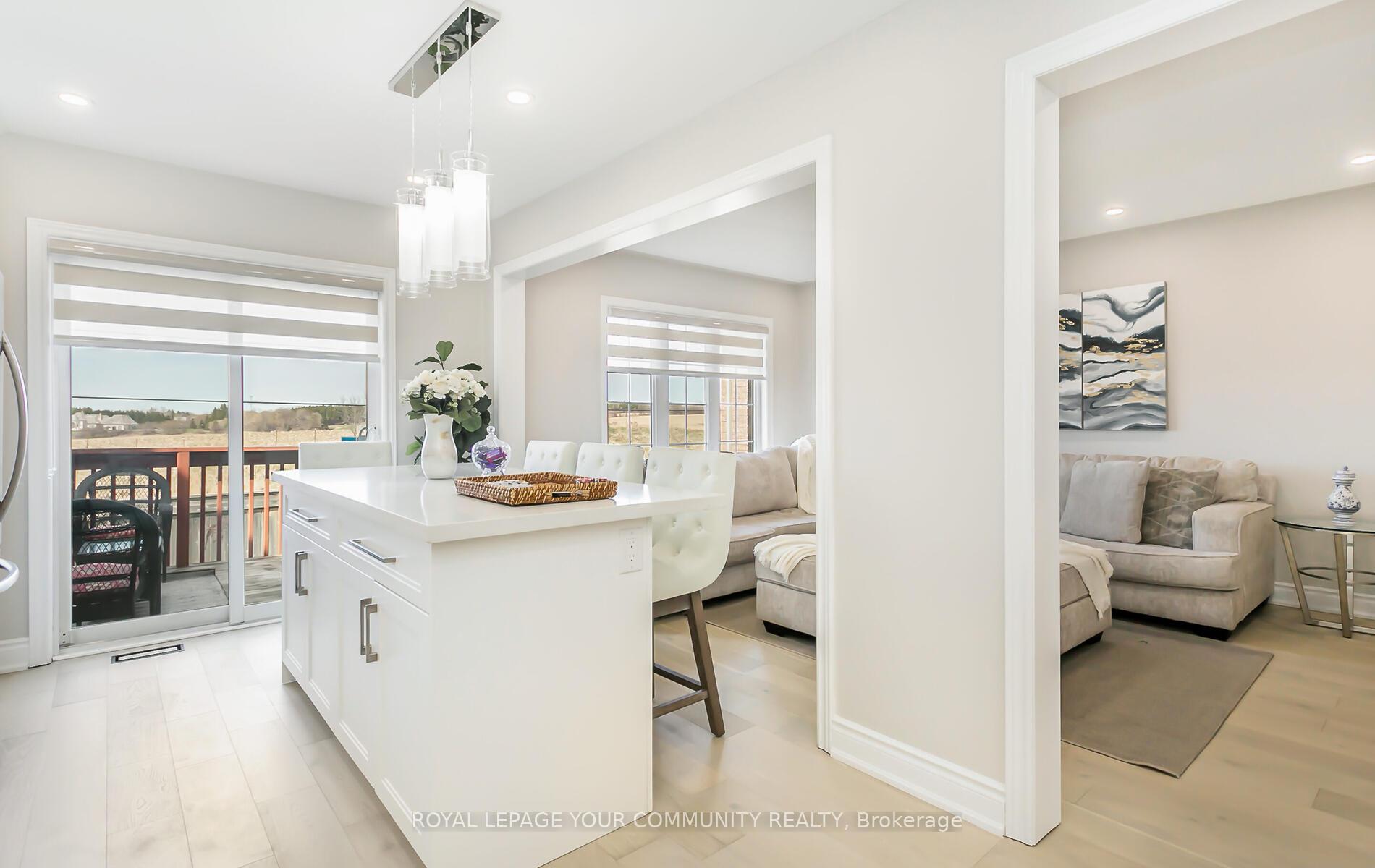 Photo 14 of 76 Beaverbrook Crescent, Vaughan, Rural Vaughan — HOMEH