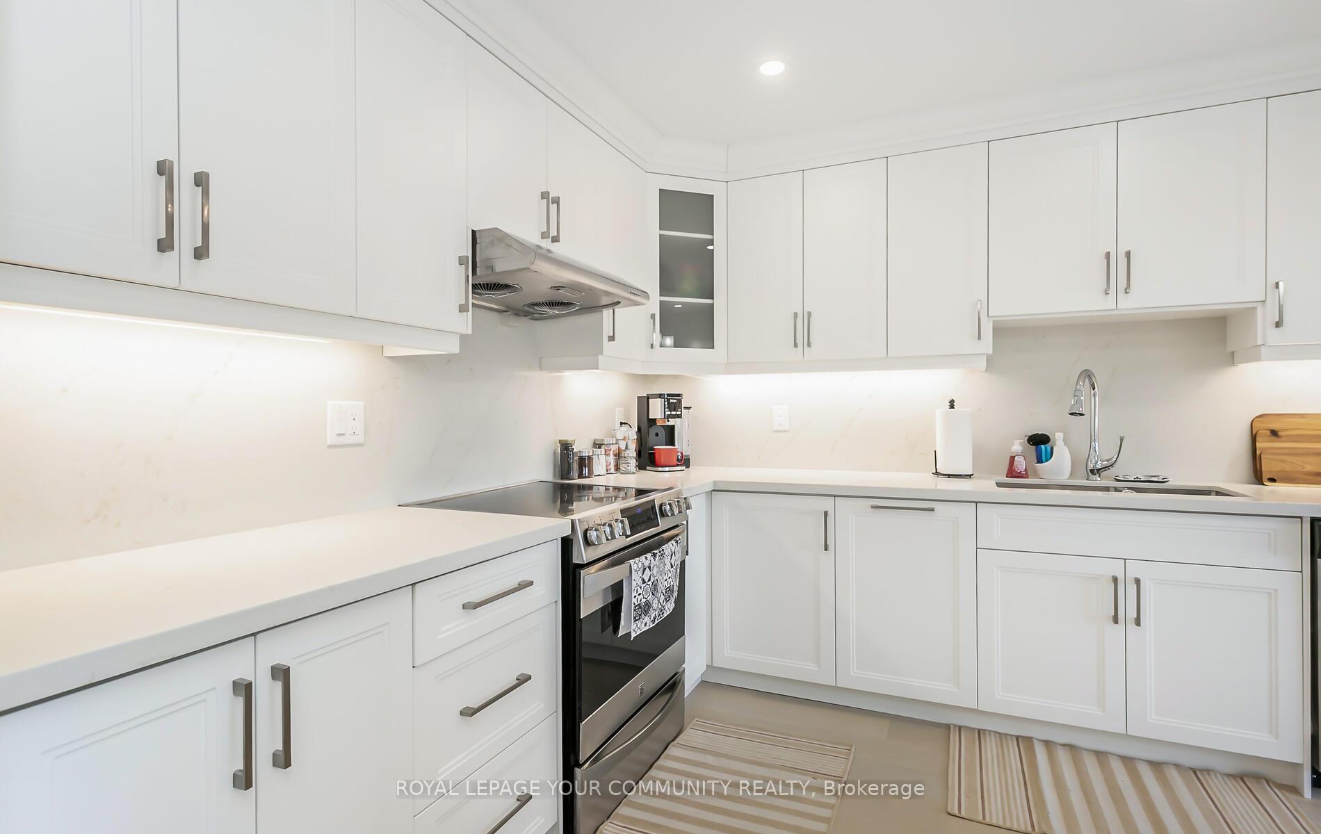 Photo 18 of 76 Beaverbrook Crescent, Vaughan, Rural Vaughan — HOMEH