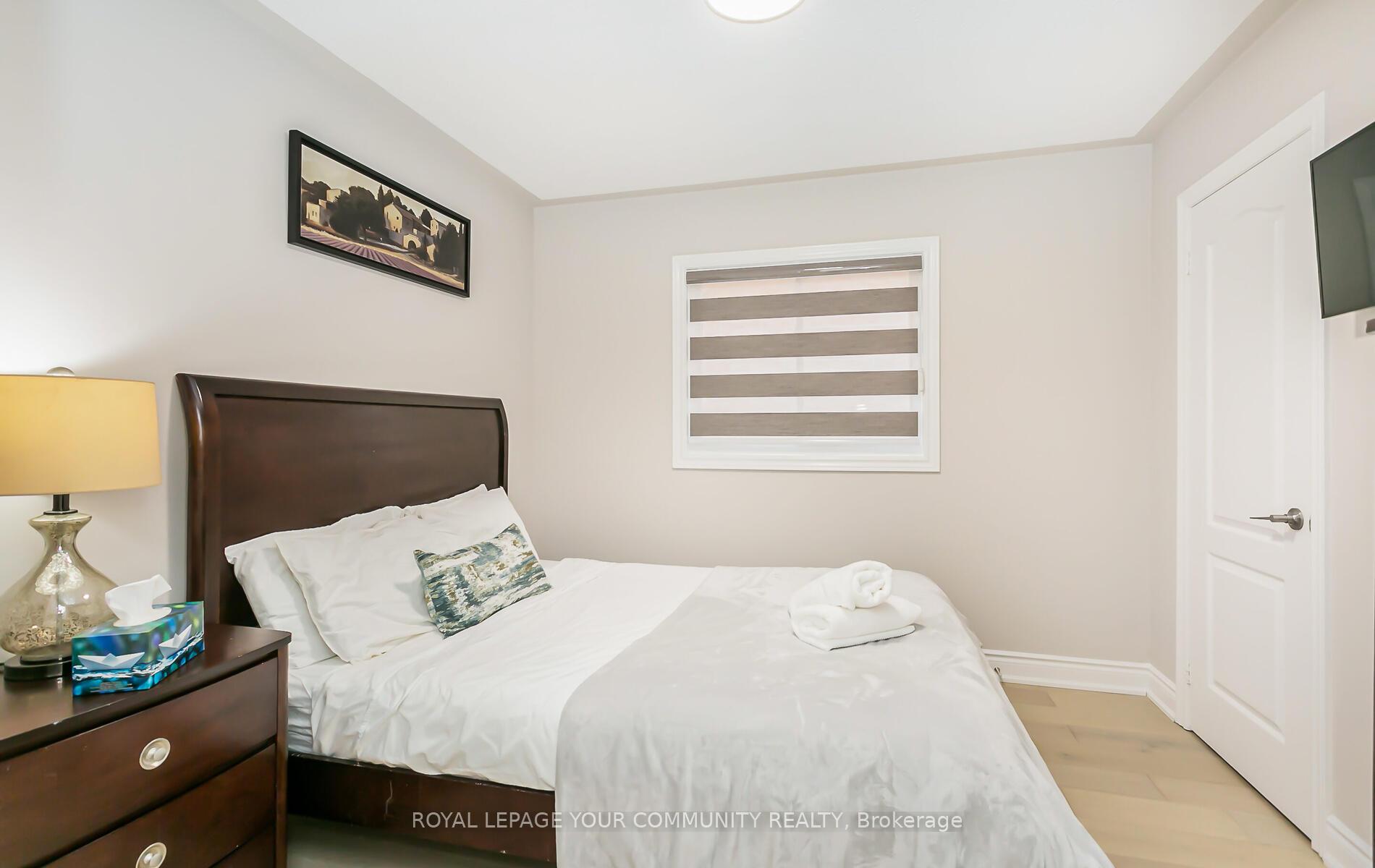 Photo 32 of 76 Beaverbrook Crescent, Vaughan, Rural Vaughan — HOMEH
