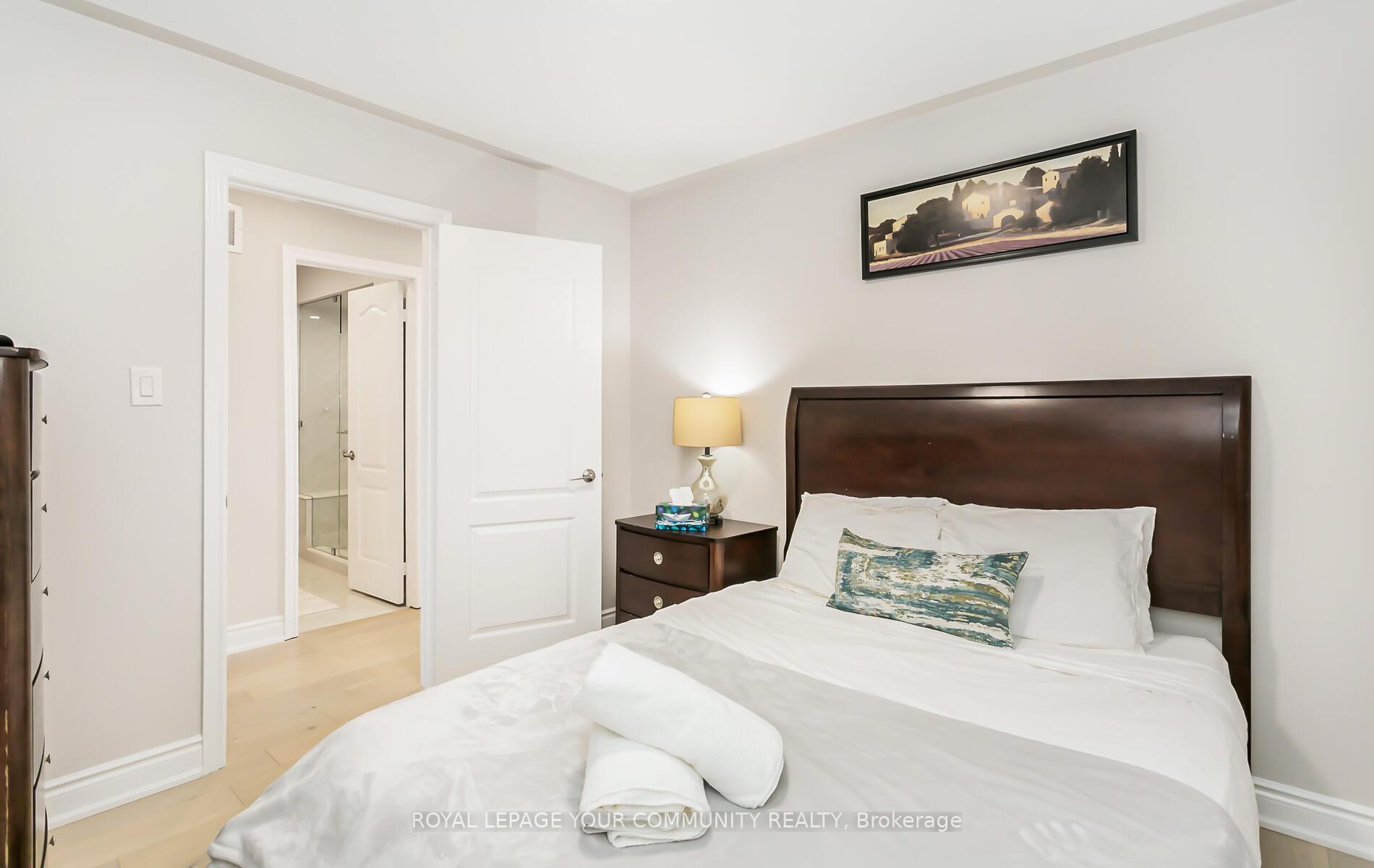 Photo 33 of 76 Beaverbrook Crescent, Vaughan, Rural Vaughan — HOMEH