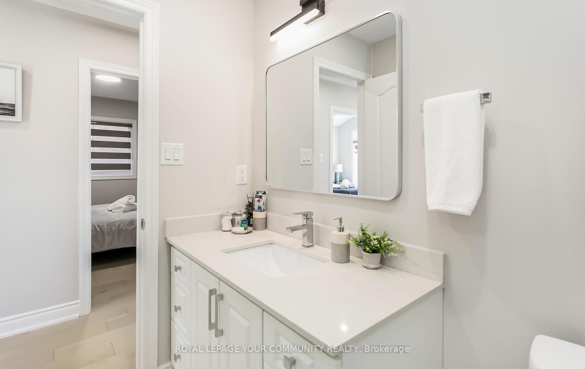 Photo 36 of 76 Beaverbrook Crescent, Vaughan, Rural Vaughan — HOMEH