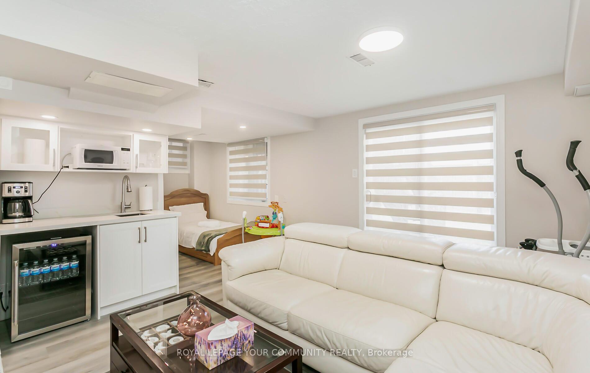 Photo 40 of 76 Beaverbrook Crescent, Vaughan, Rural Vaughan — HOMEH