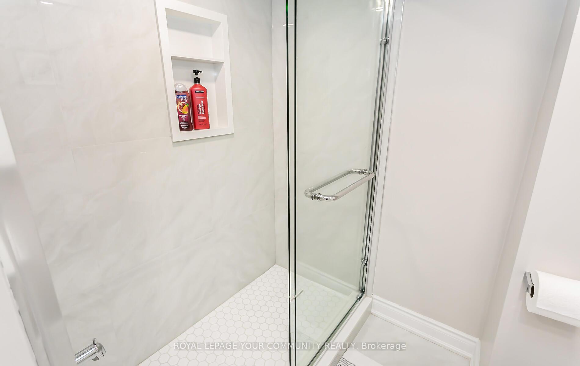 Photo 46 of 76 Beaverbrook Crescent, Vaughan, Rural Vaughan — HOMEH