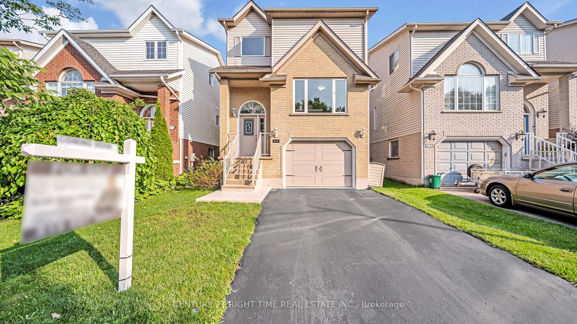 Photo 2 of 679 Keatswood Crescent, Waterloo — HOMEH