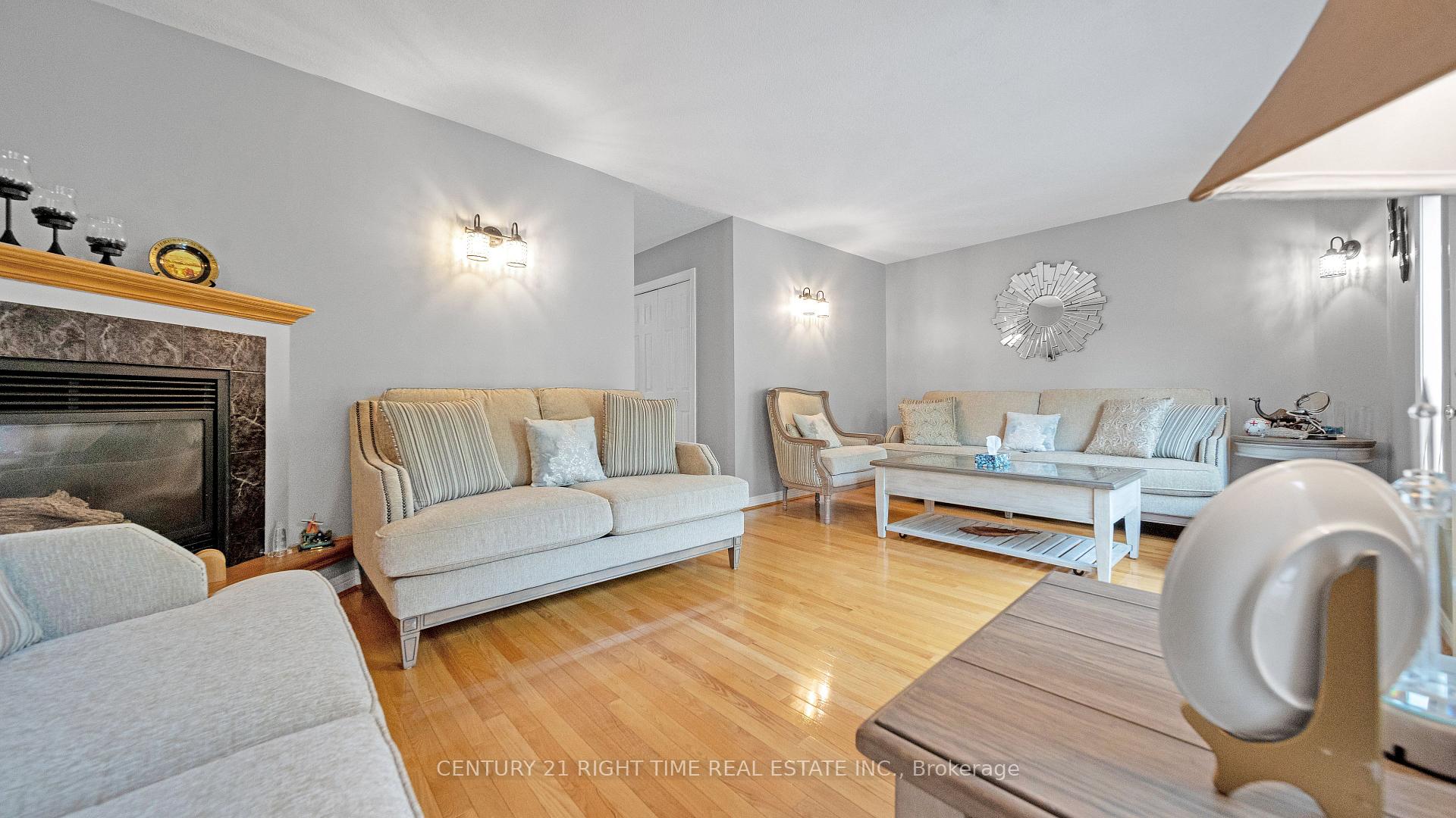 Photo 15 of 679 Keatswood Crescent, Waterloo — HOMEH