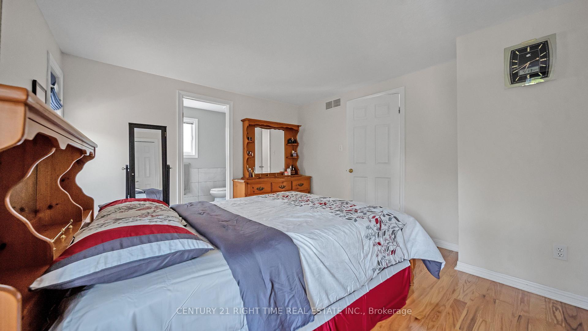 Photo 19 of 679 Keatswood Crescent, Waterloo — HOMEH