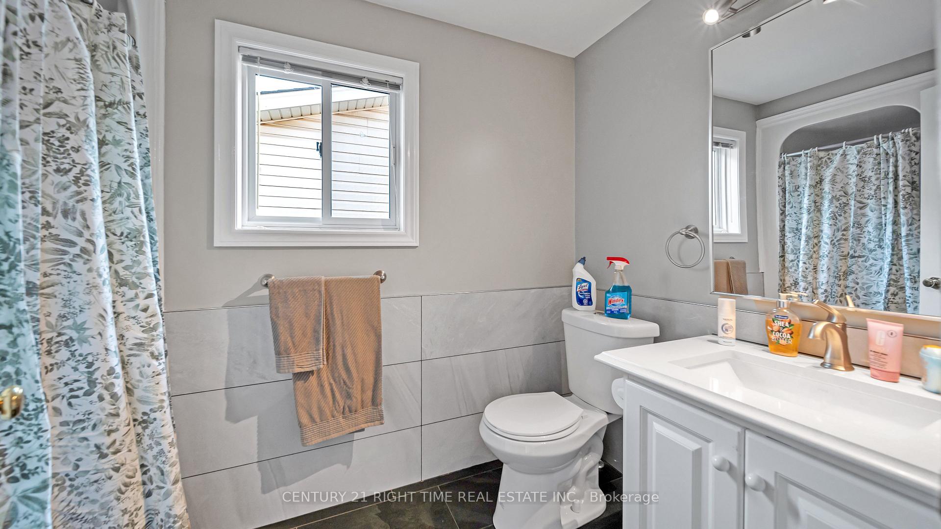 Photo 21 of 679 Keatswood Crescent, Waterloo — HOMEH