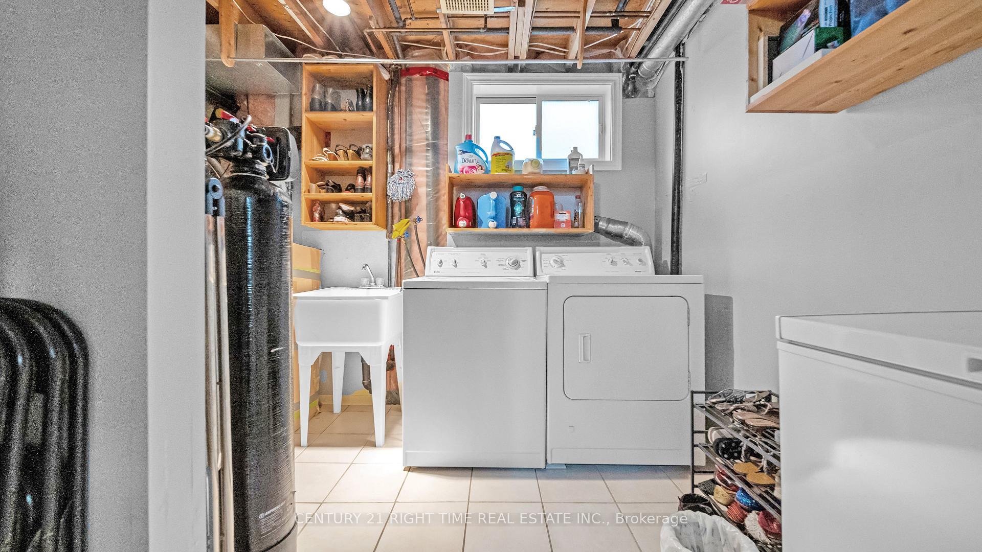 Photo 33 of 679 Keatswood Crescent, Waterloo — HOMEH
