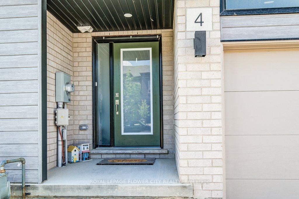 Photo 6 of 4 Pony Way, Kitchener — HOMEH