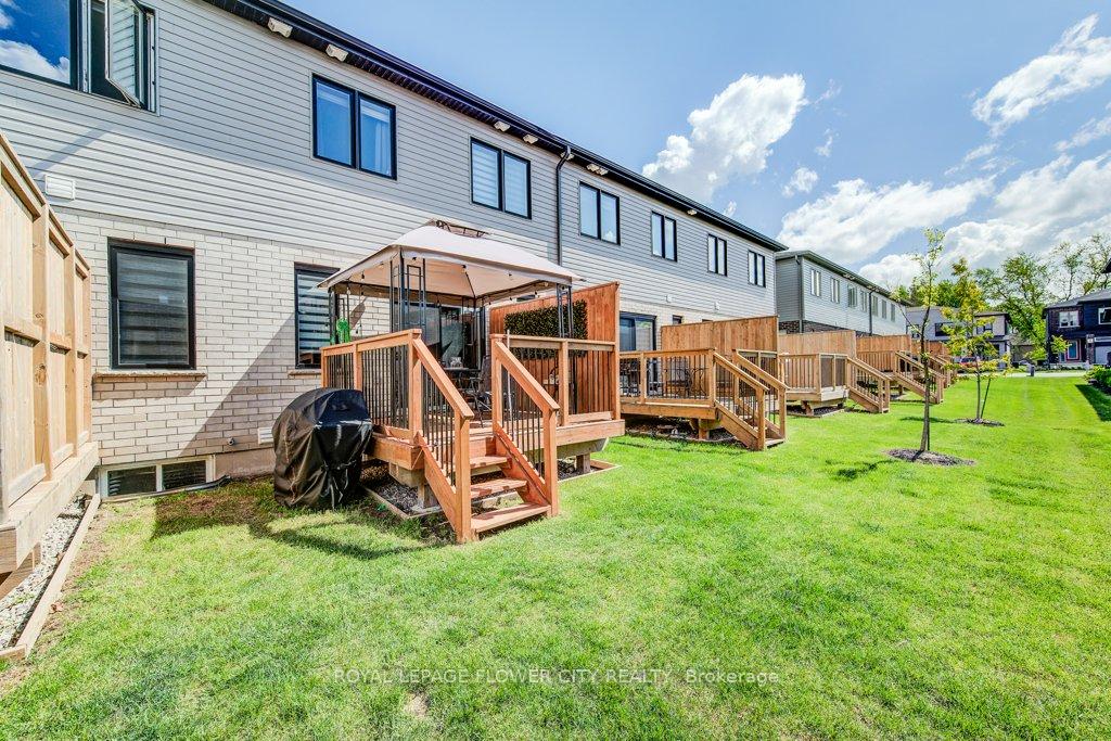 Photo 31 of 4 Pony Way, Kitchener — HOMEH