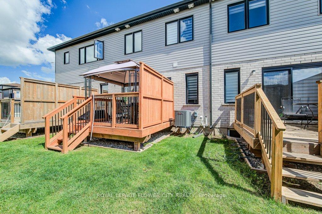 Photo 33 of 4 Pony Way, Kitchener — HOMEH