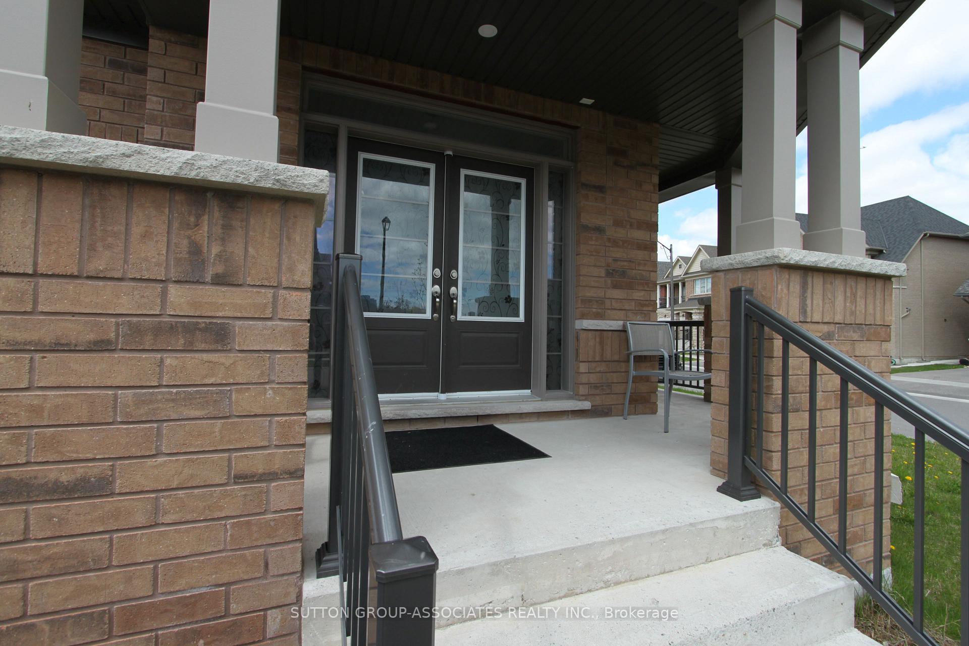 Photo 3 of 2576 Orchestrate Drive W, Oshawa, Windfields — HOMEH