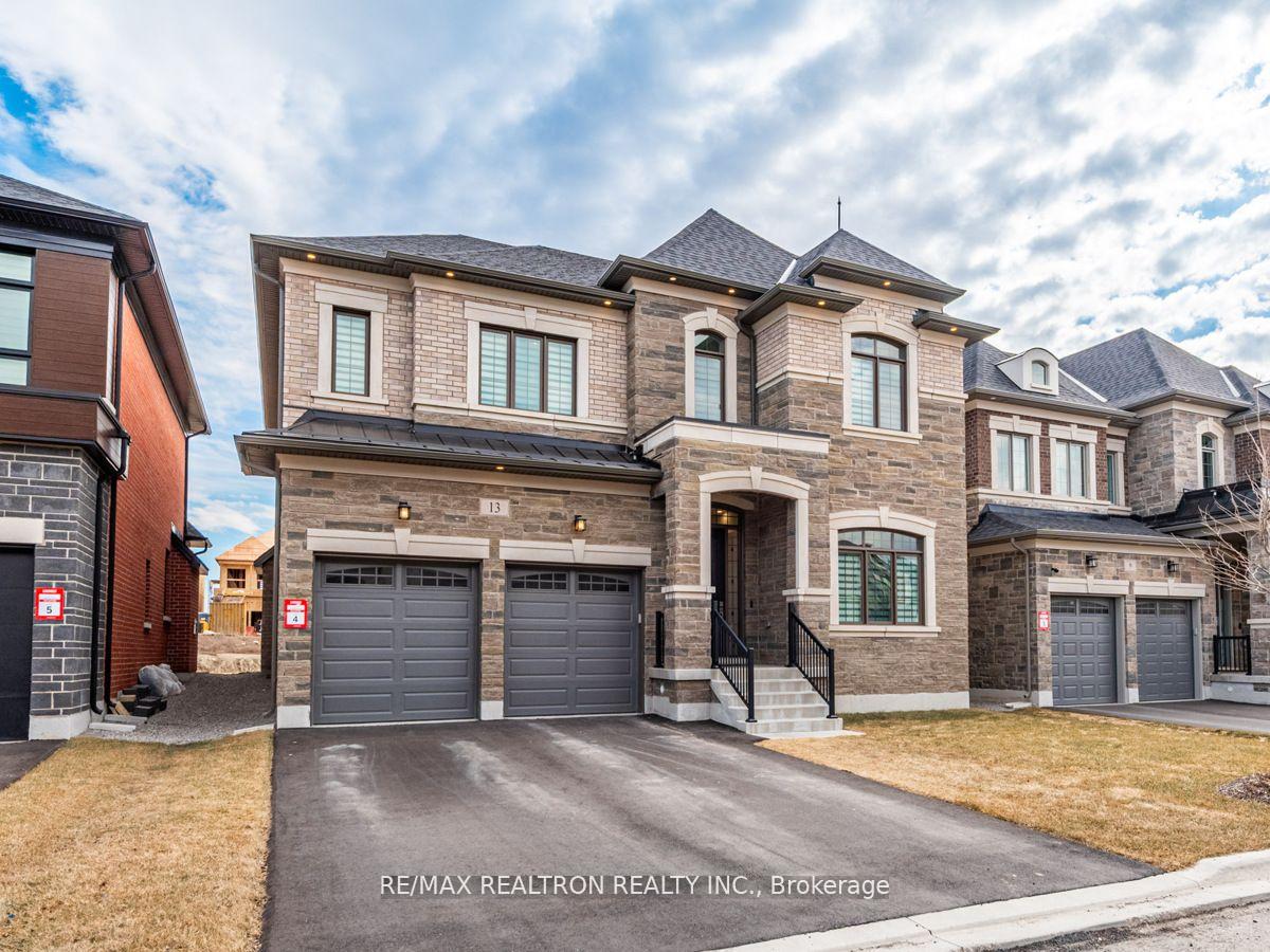 Photo 3 of 13 Winthrop Crescent, Vaughan, Vellore Village — HOMEH