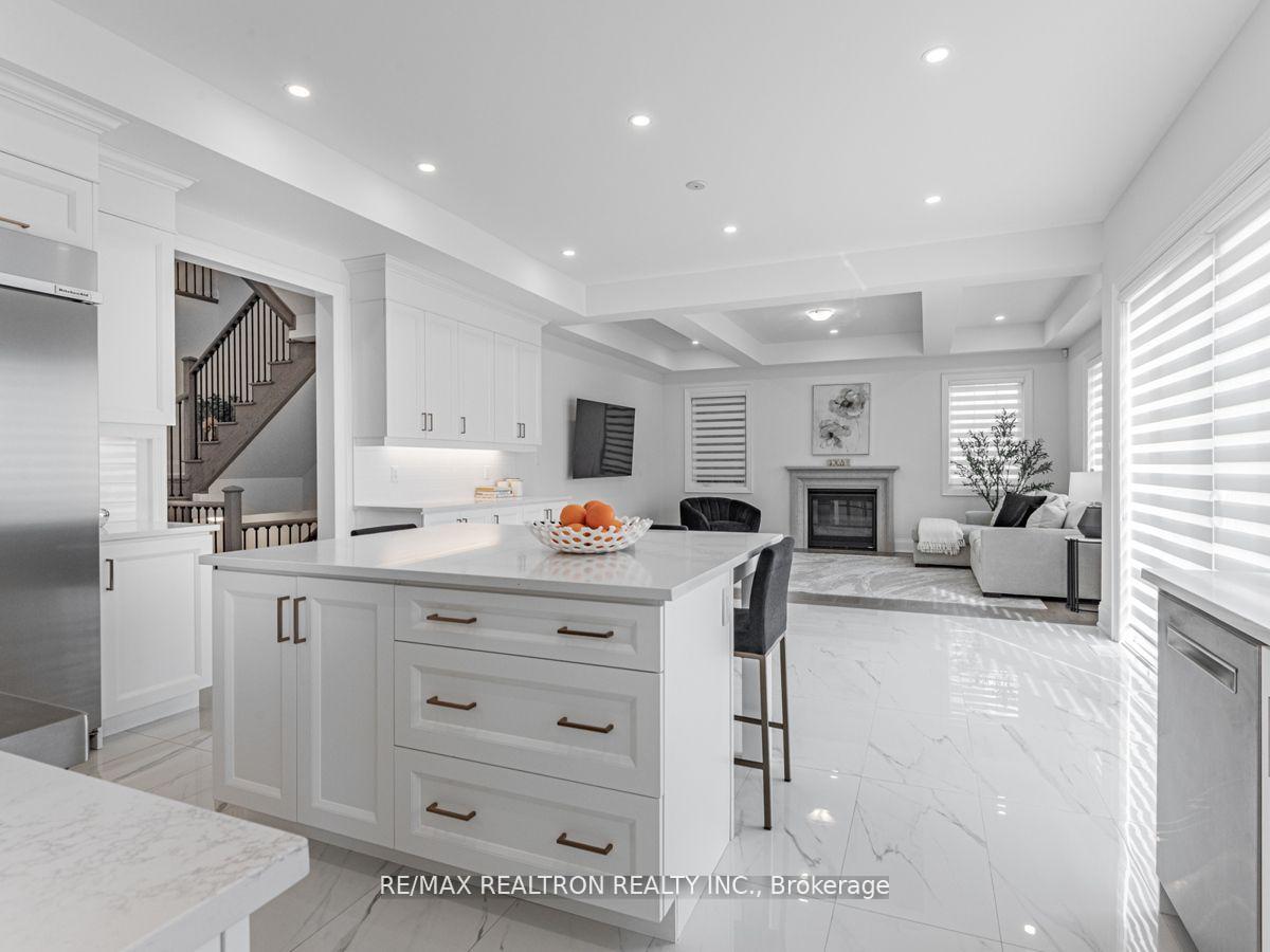 Photo 9 of 13 Winthrop Crescent, Vaughan, Vellore Village — HOMEH