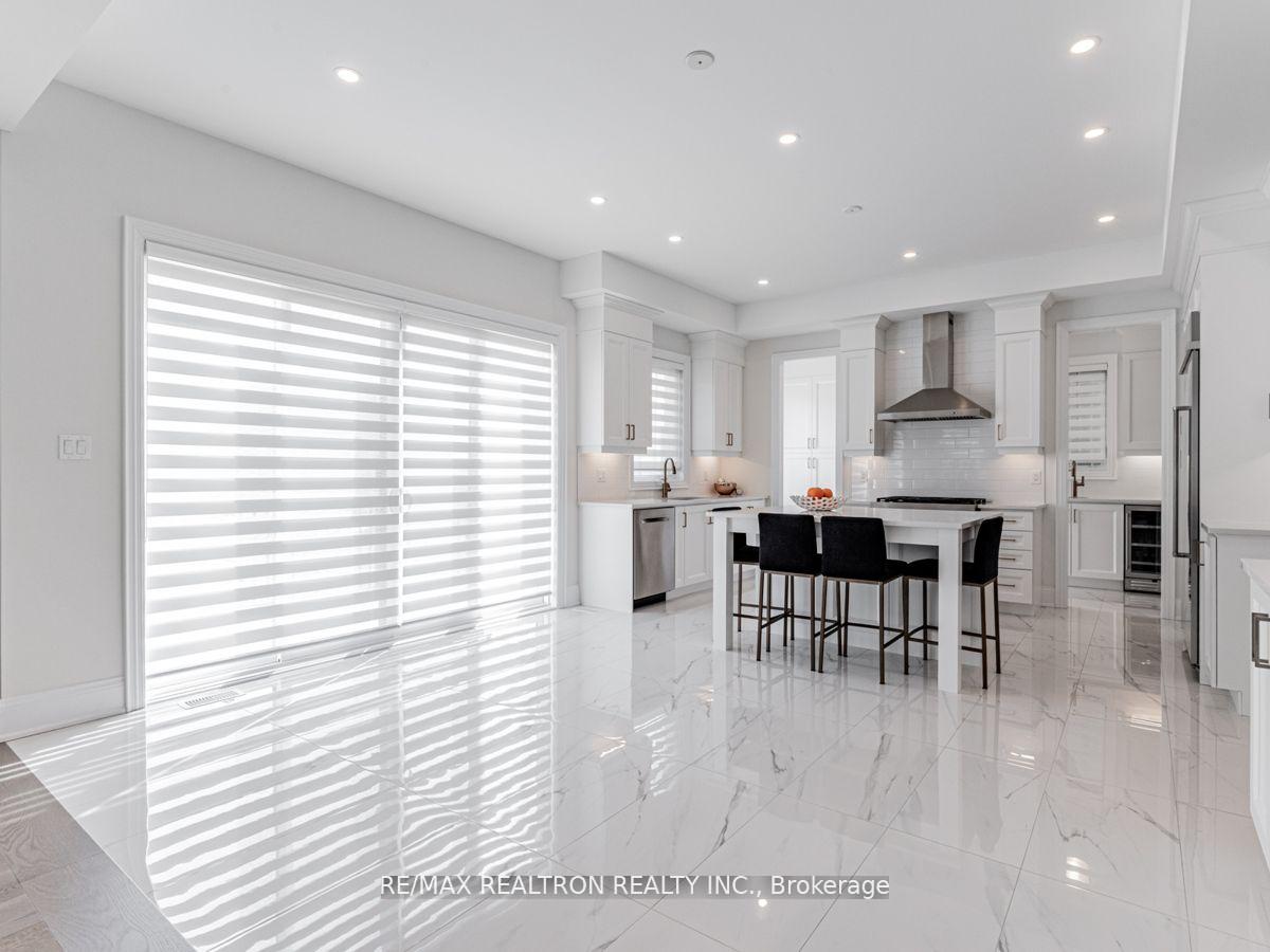 Photo 15 of 13 Winthrop Crescent, Vaughan, Vellore Village — HOMEH