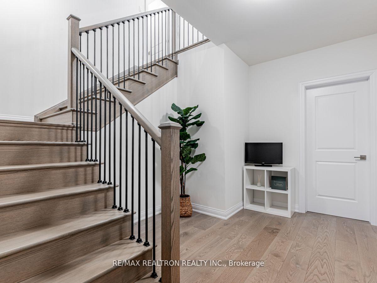 Photo 24 of 13 Winthrop Crescent, Vaughan, Vellore Village — HOMEH
