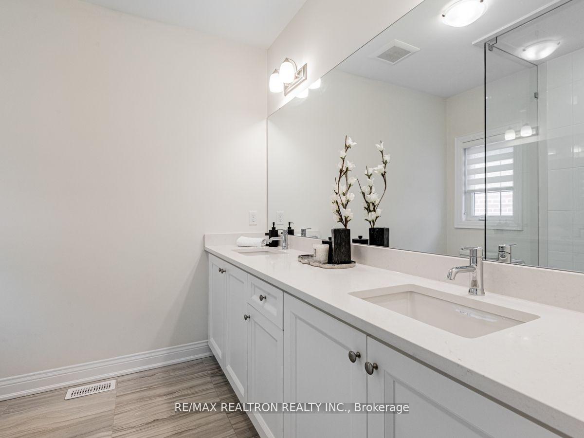 Photo 37 of 13 Winthrop Crescent, Vaughan, Vellore Village — HOMEH