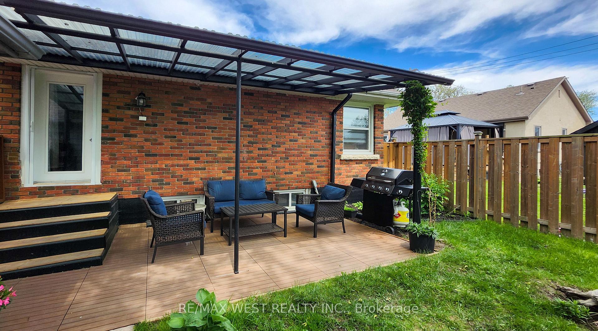 Photo 32 of 90 Strathcona Avenue, Brantford — HOMEH