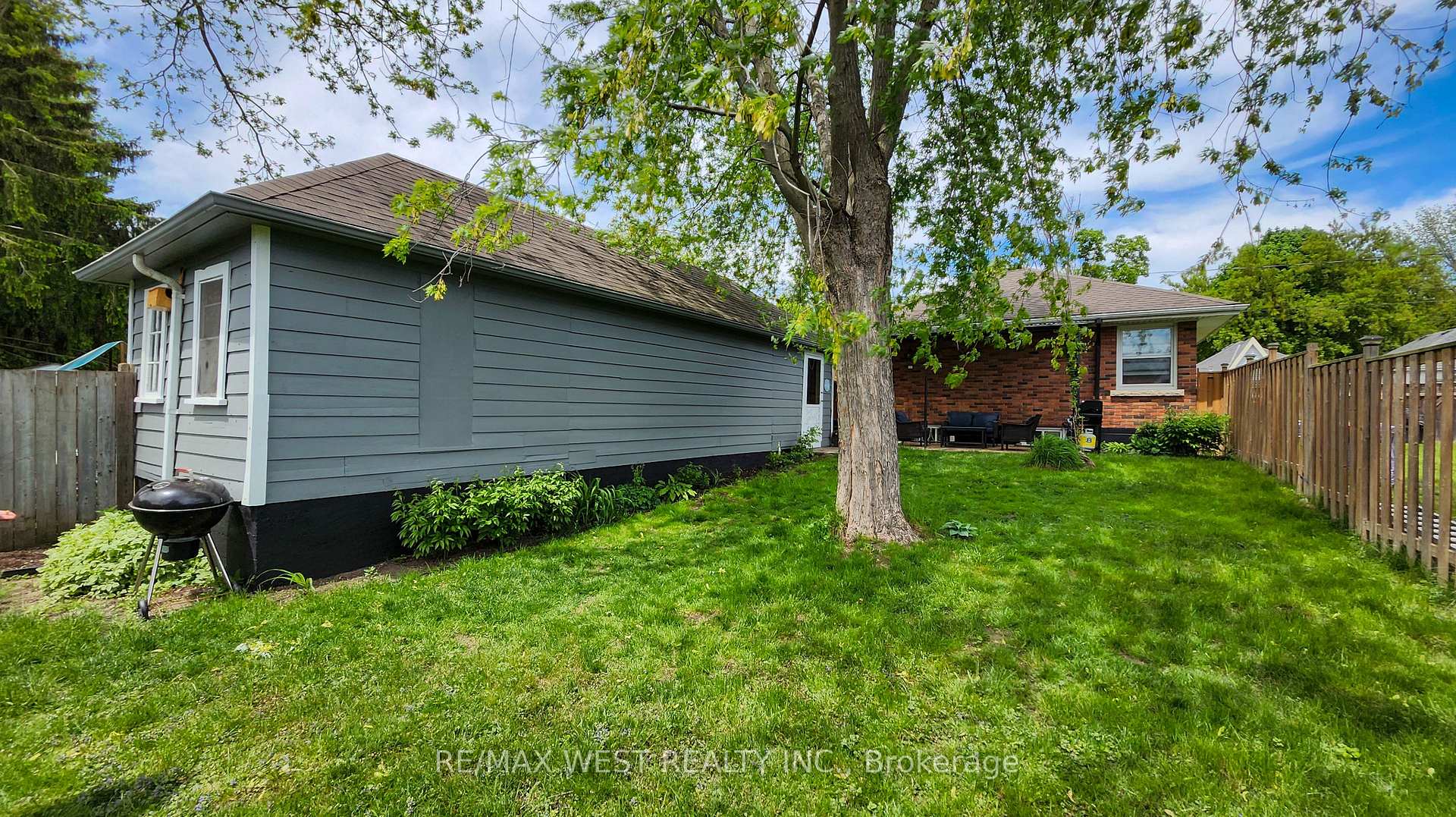 Photo 38 of 90 Strathcona Avenue, Brantford — HOMEH