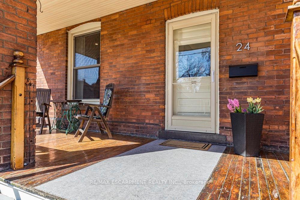 Photo 5 of 24 Hyde Park Avenue, Hamilton, Kirkendall — HOMEH