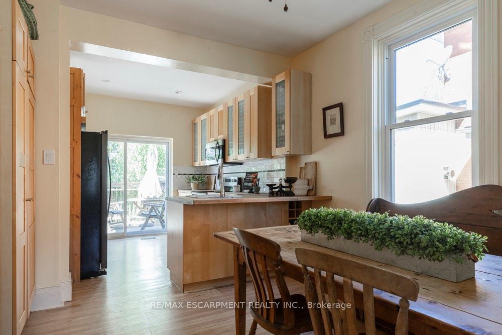 Photo 16 of 24 Hyde Park Avenue, Hamilton, Kirkendall — HOMEH