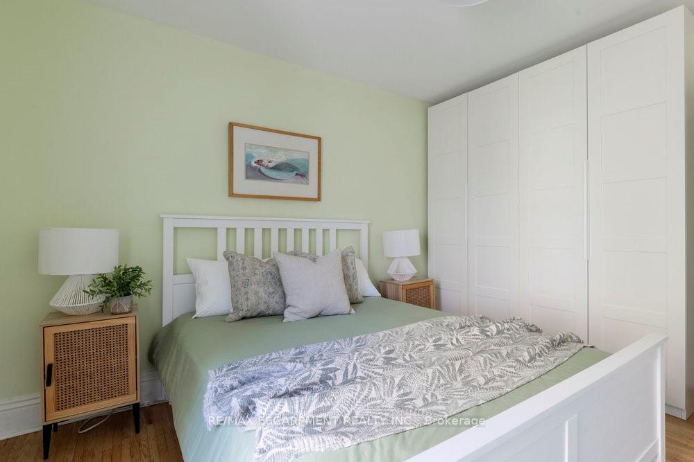 Photo 23 of 24 Hyde Park Avenue, Hamilton, Kirkendall — HOMEH