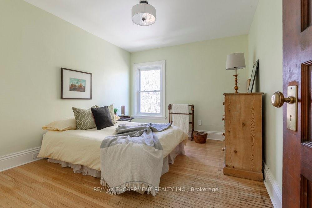 Photo 49 of 24 Hyde Park Avenue, Hamilton, Kirkendall — HOMEH