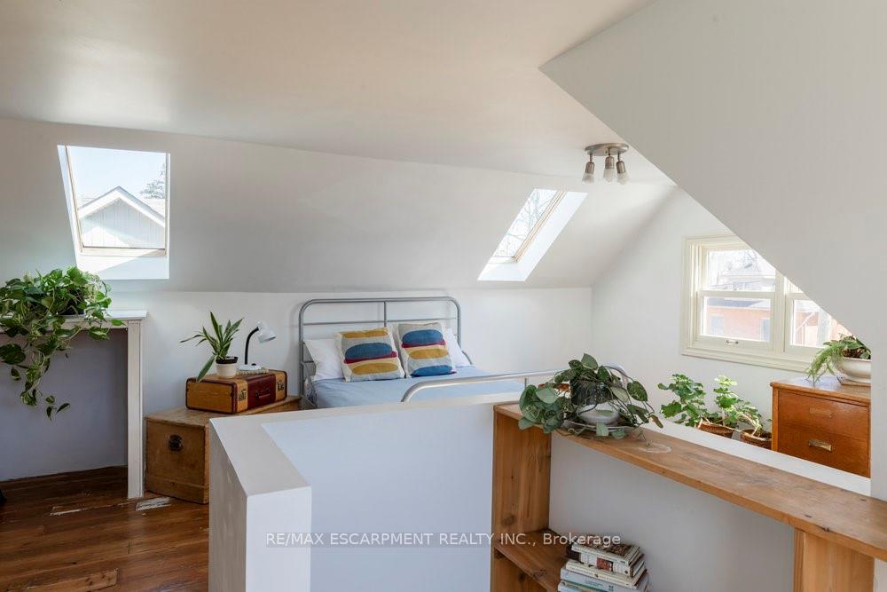 Photo 30 of 24 Hyde Park Avenue, Hamilton, Kirkendall — HOMEH