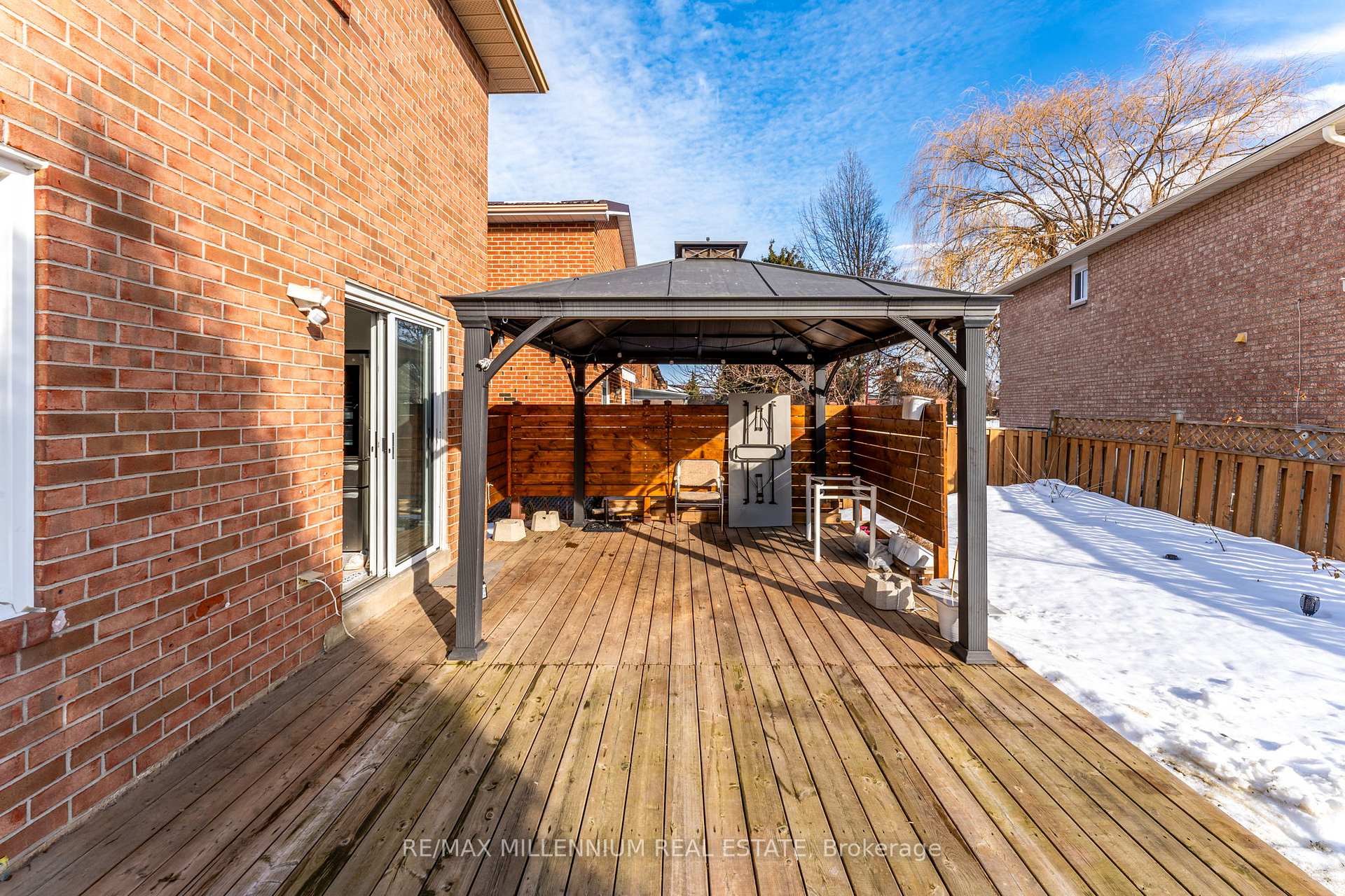 Photo 23 of 20 Whitehaven Drive, Brampton, Heart Lake West — HOMEH