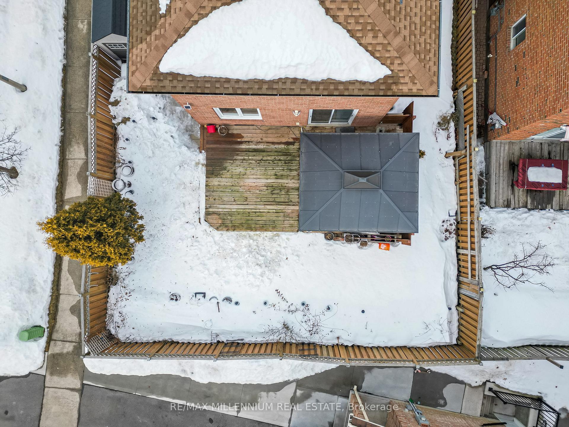 Photo 25 of 20 Whitehaven Drive, Brampton, Heart Lake West — HOMEH