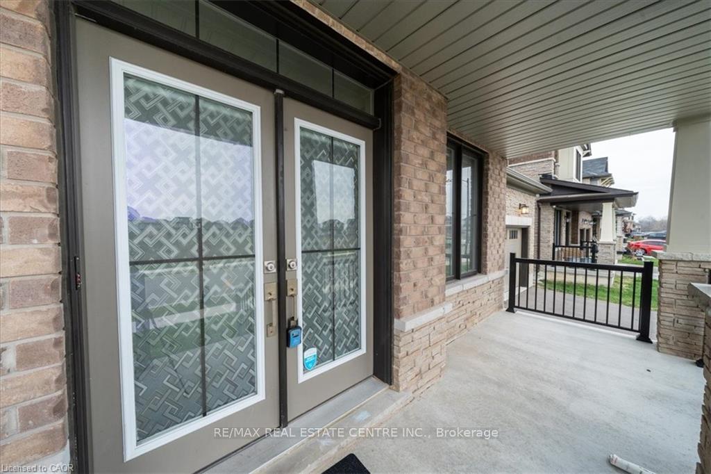 Photo 3 of 107 Cuesta Heights, Hamilton, Stoney Creek Mountain — HOMEH